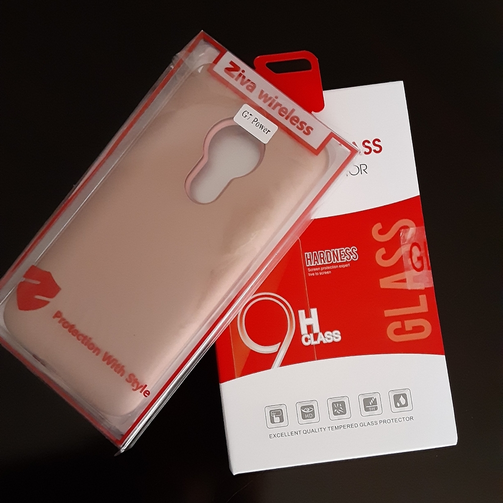 Motorola G7 Power case and screen protector